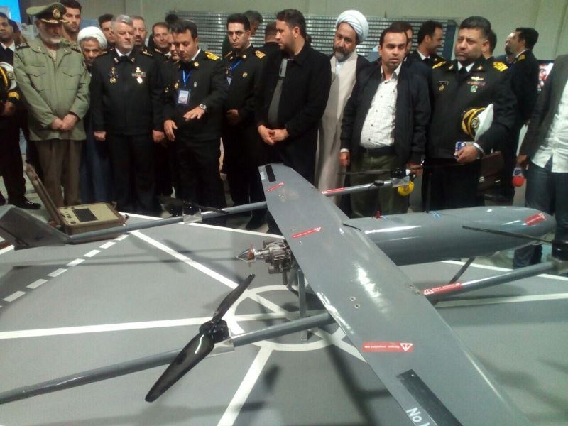 البحرية الايرانية تزيح الستار عن الطائرة المسيرة "بلیکان 2"