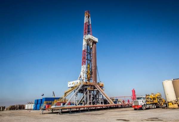 حفاری و تعمیر ۱۱ حلقه چاه نفت در خوزستان آغاز شد/افزایش تولید ۱۹ هزار بشکه در پایان عملیات