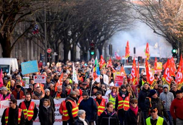 Nation-wide strike hits France for second day