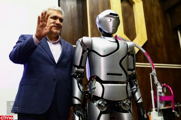 ازاحة الستار عن الروبوت الايراني الشبيه للانسان يدعى "سورنا 4"