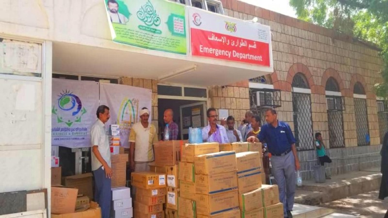 ملتقى الوعي والتلاحم اليمني ينفذ مشروع دعم مستشفى بيت الفقيه بمحاليل وأدوية ومستلزمات طبية لمواجهة وباء حمى الضنك