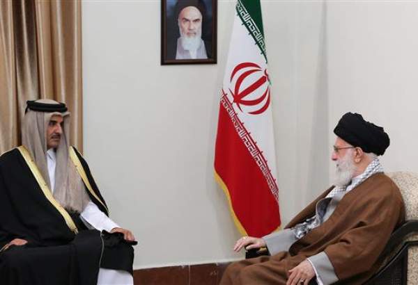 Le Leader iranien reçoit l’émir du Qatar