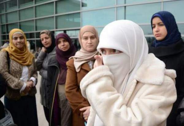 شکایت مسلمانان کانادا علیه قانون منع حجاب