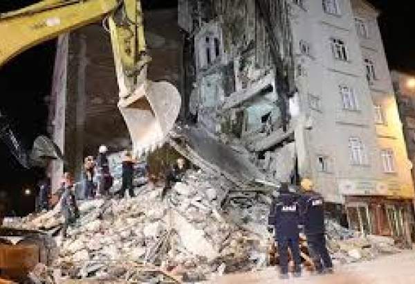 ترکی میں زلزلے کے باعث ہزاروں افراد زخمی و متعدد ہلاک