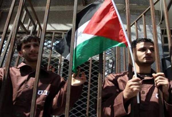 تاکید اسیران فلسطینی بر وحدت و مقاومت جهت مقابله با معامله قرن