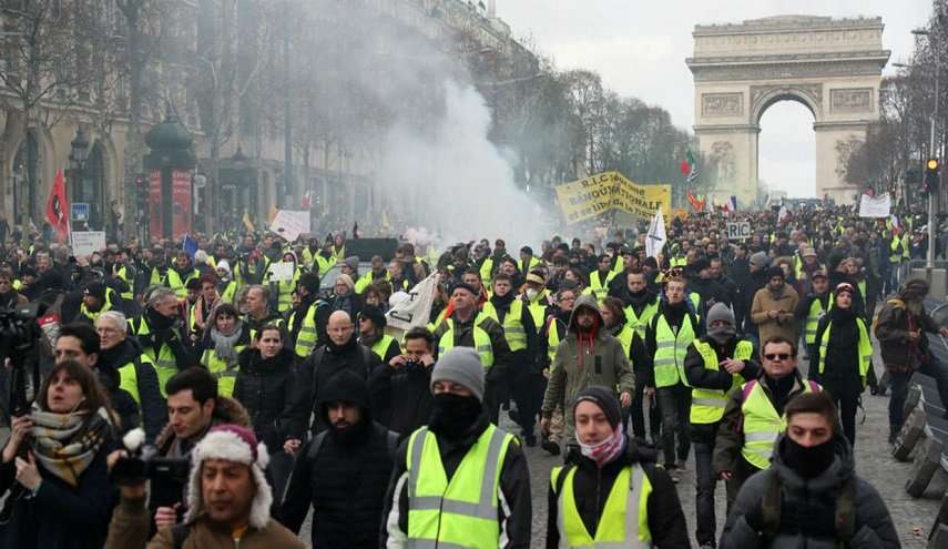 فرنسا تحظر مظاهرة 