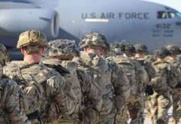 امریکی فوجیوں نے ملک کے کئی فوجی اڈوں سے انخلا کا عمل شروع کردیا ہے