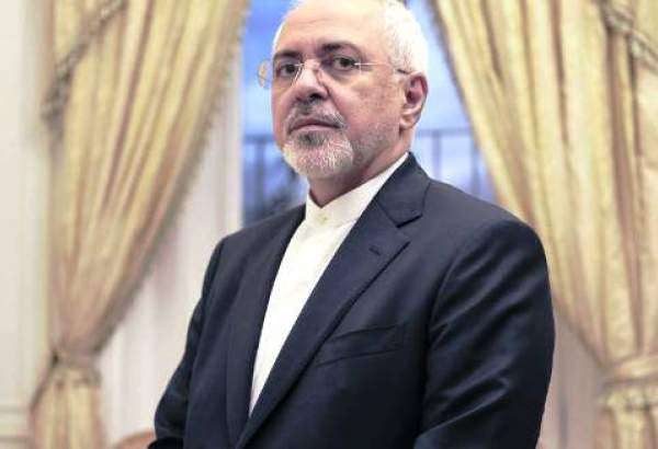 Iran FM calls on Trump to abandon “delusions”