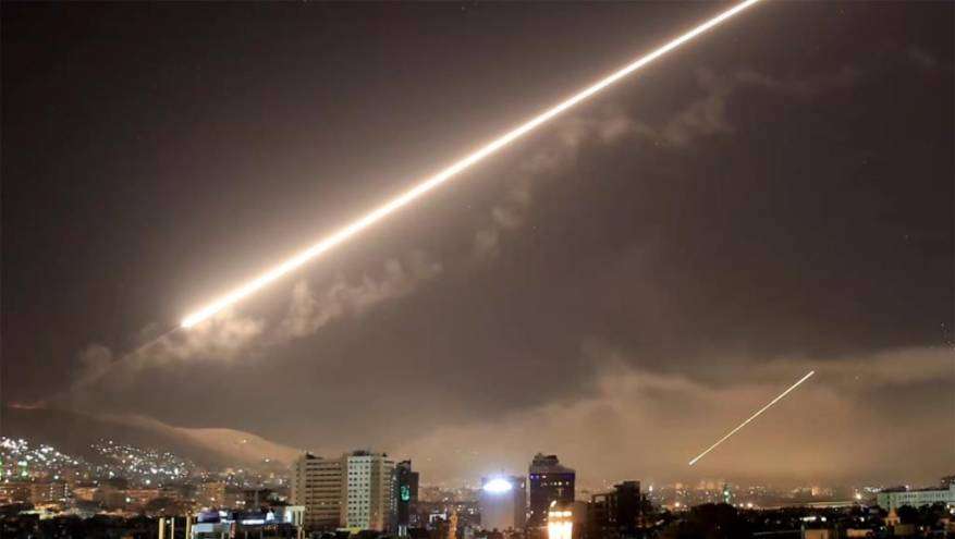 الدفاعات الجوية السورية،  منتصف ليلة الخميس ترصد صواريخ معادية قادمة من الجولان