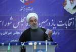 روحانی رأی خود را به صندوق ریخت/بازدید از بخش های مختلف ستاد انتخابات کشور
