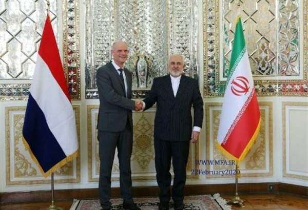 Zarif reçoit son homologue néerlandais à Téhéran
