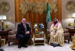 US Secretary of State Mike Pompeo (L) meets with Saudi Arabia