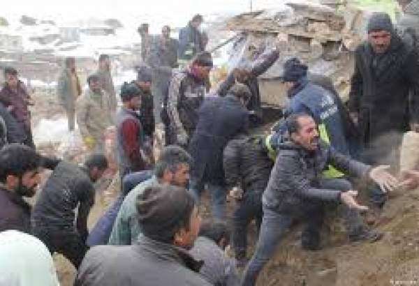 9 dead, dozens injured in Iran-Turkey border quake