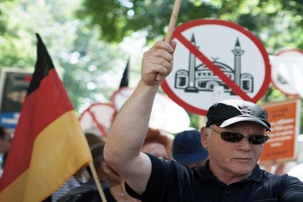 نمایندگان جوامع اسلامی، خواهان برخورد سیاستمداران آلمان با اسلام‌هراسی