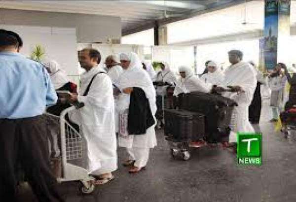 پاکستان میں کورونا وائرس کے خطر کے باعث عمرہ زائرین کو آف لوڈ کردیا گیا