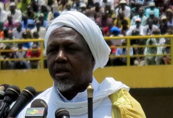 Un imam malien entre dans la scène politique