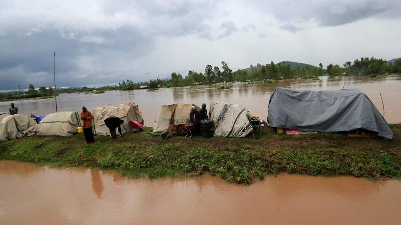 الفيضانات والانهيارات  في كينيا قتلت ما يقرب من 200 شخص وشردت 100 ألف