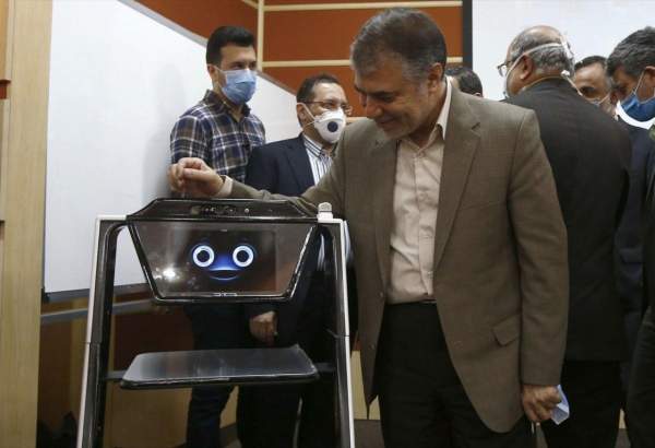 ایرانی میڈیکل روبوٹ "کیوان لائف بوٹ" کی نقاب کشائی