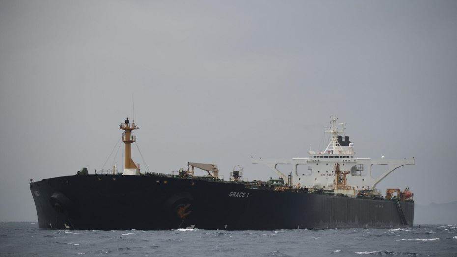 وصول ناقلة النفط "فاكسون" الإيرانية إلى فنزويلا، وهي الرابعة من مجموعة الناقلات الـ5