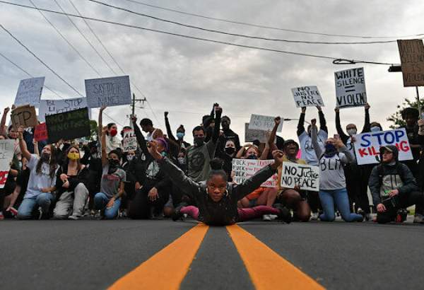 US: Protests rage for fourth day over Floyd ‘s death