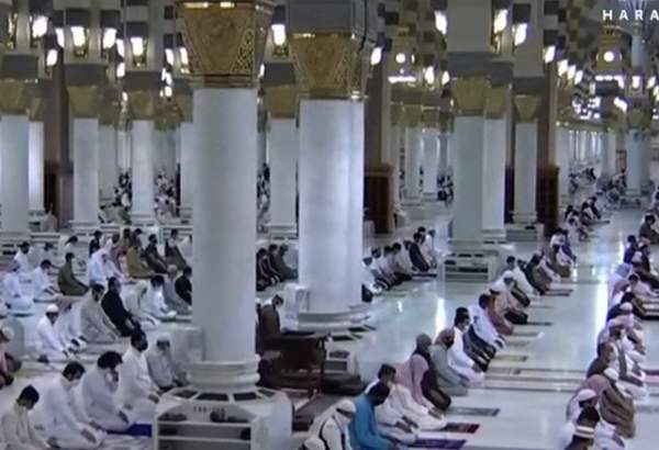 مسجد نبوی اور مسجد اقصیٰ کو نمازیوں کے لیے کھول دیا گیا