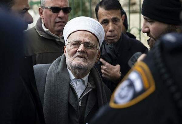 Israel bans Al-Aqsa mosque imam from entering premises