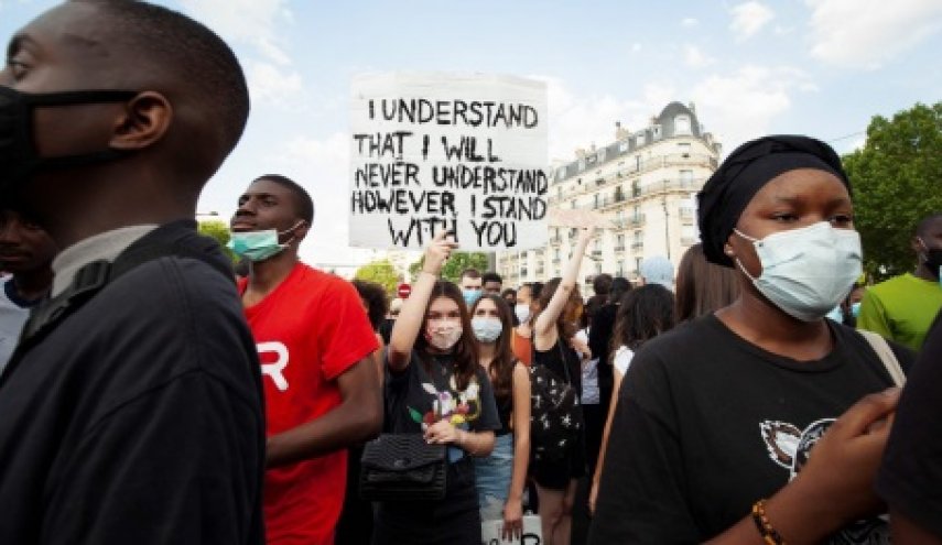 مظاهرات و احتجاجا على العنصرية في باريس و عنف الشرطة مع ذوي البشرة السوداء