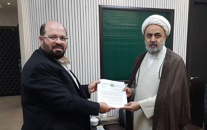 حجة الاسلام و المسلمين الدكتور "حميد شهرياي " يلتقي مع ممثل حماس في طهران  