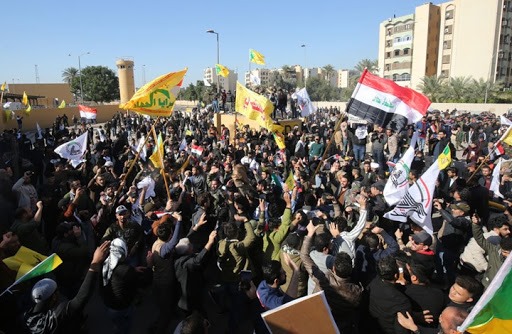 تظاهرات قرب منطقة الخضراء( بغداد) احتجاجا على الإساءة السعودية
