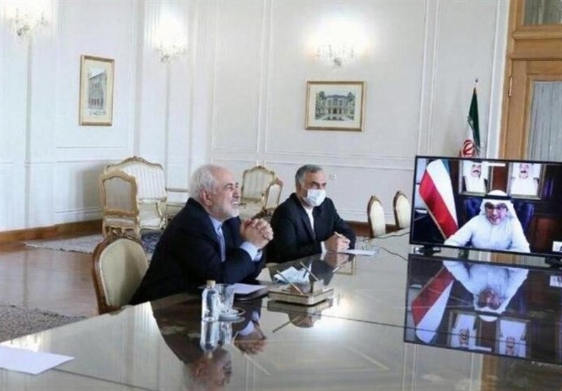 ظريف اكد على تعزيز التعاون بين إيران والكويت في مختلف الأبعاد