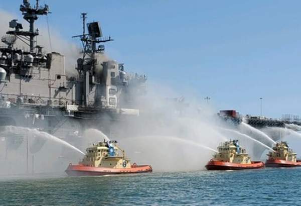 مهار آتش‌سوزی در کشتی جنگی آمریکا