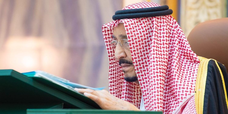 مشارکت پادشاه سعودی در نشست وزیران از بیمارستان
