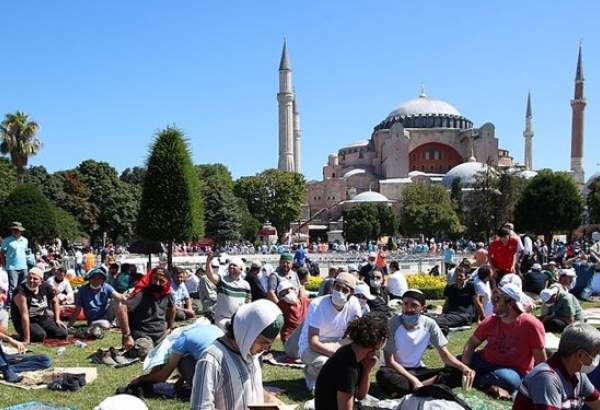 اولین نماز جمعه طی 86 سال گذشته در «ایا صوفیه» برگزار شد
