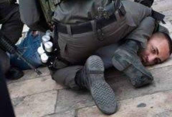 Les polices israélienne et américaine, les même styles et les mêmes brutalités  