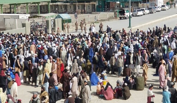 اشتباكات بين حرس الحدود الباكستاني وعدد من العابرين، من معبر شامان - سبين باتجاه أفغانستان