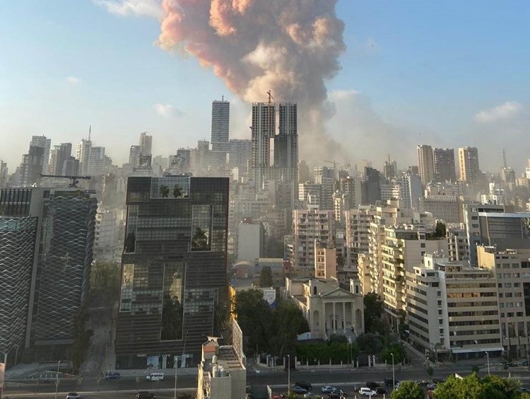 انفجار ضخم يهز بيروت
