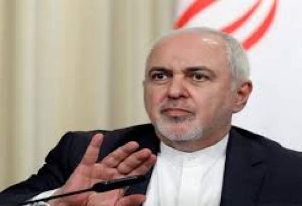 Le ministre iranien des Affaires étrangères dénonce des rumeurs non professionnelles