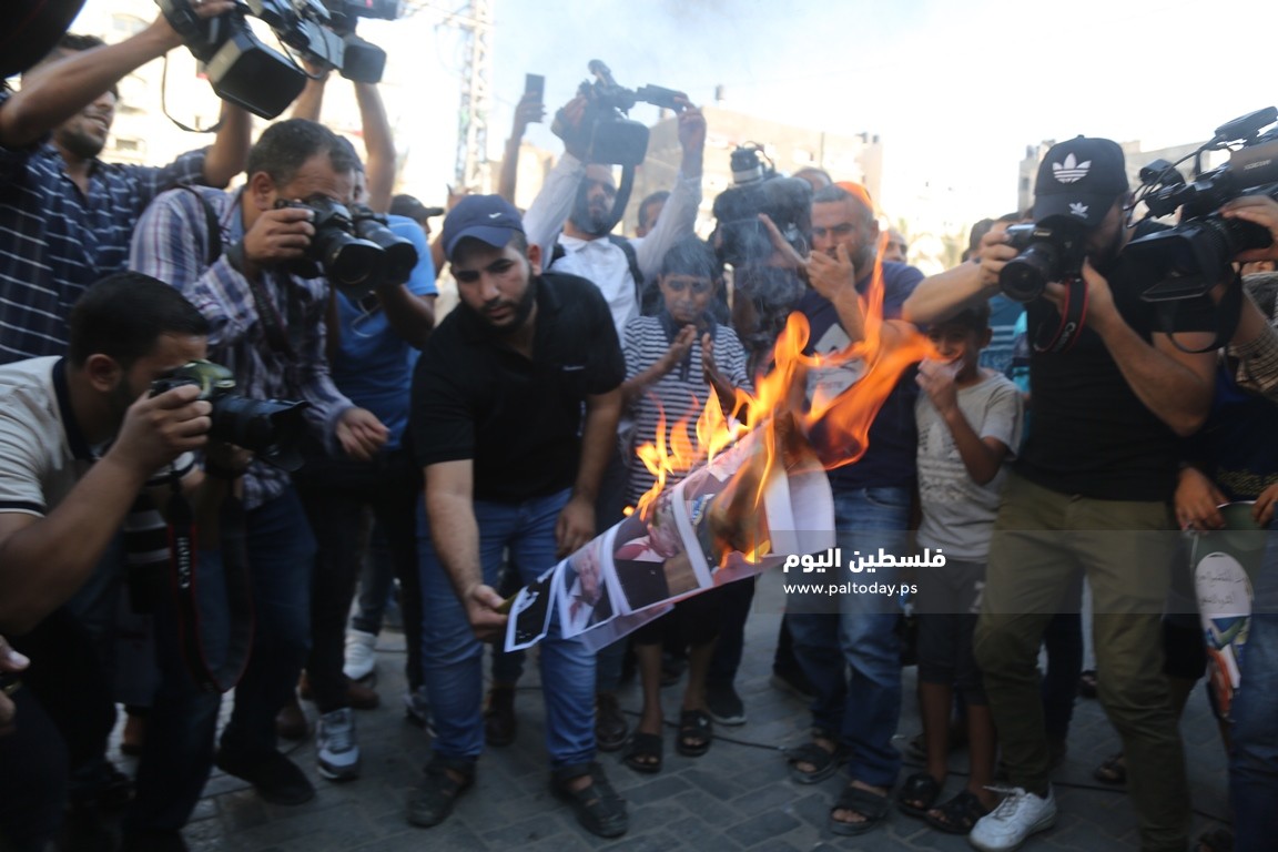 غزہ میں متحدہ عرب امارات اور غاصب صیہونی حکومت کے تعلقات بحال ہونے کے خلاف مظاہرے  