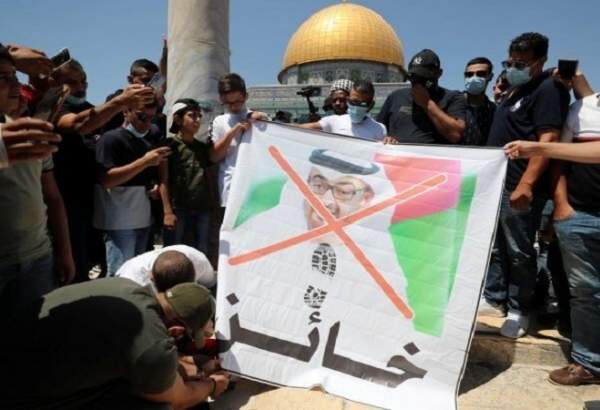 اقدام امارات همچون خنجری است که  به ناحق بر پشت مردم فلسطین  وارد آمده است
