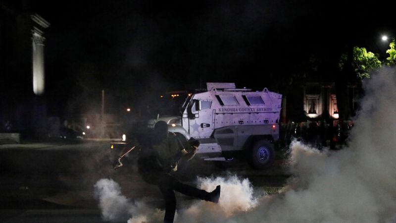 کشته و زخمی شدن افراد در  اعتراضات و درگیری های ایالت ویسکنسن آمریکا  