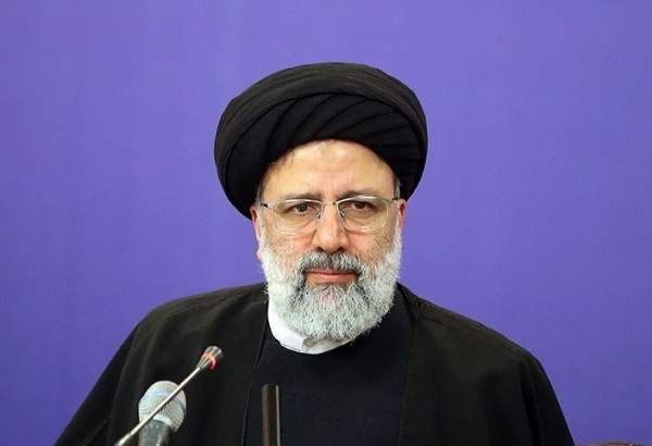 تشکر آیت الله رئیسی از رهبر معظم انقلاب برای موافقت با ادامه فعالیت دادگاه‌های مفاسد اقتصادی