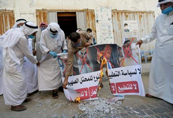 متحدہ عرب امارات اور بحرین کے خلاف غزہ میں فلسطینی شہریوں کا احتجاج،