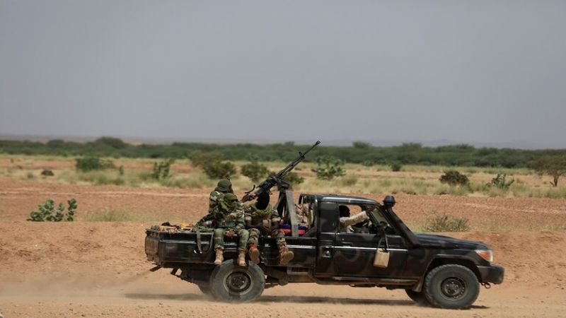 تنظيم "داعش" الإرهابي يتبنى اغتيال 8 بينهم 6 فرنسيين في النيجر