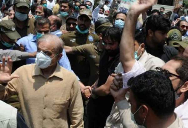 پاکستان: اپوزیشن لیڈر شہباز شریف گرفتار