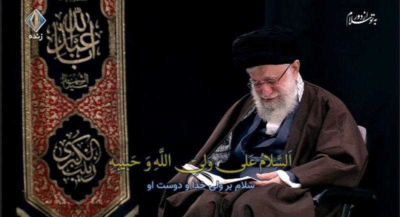 إقامة مراسم قراءة زيارة الاربعين بحضور قائد الثورة الاسلامية - فيديو  