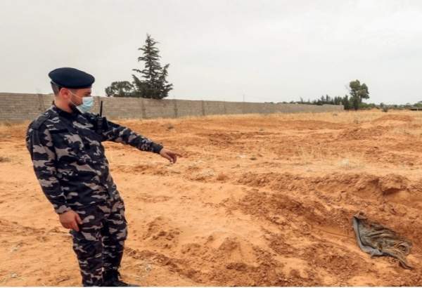 Douze corps retrouvés dans des fosses communes en Libye