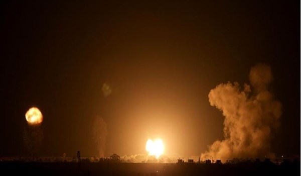 طائرات الاحتلال أطلقت 3 صواريخ بفارق عدة دقائق تجاه  مدينة دير البلح (غزة)