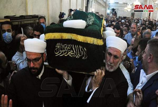 پیکر مفتی دمشق در مسجد جامع اموی تشییع شد