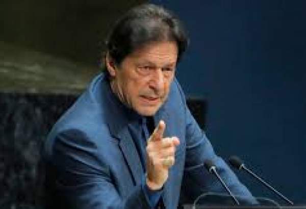 عمران خان کی فرانس کے صدر میکرون پر کڑی تنقید،