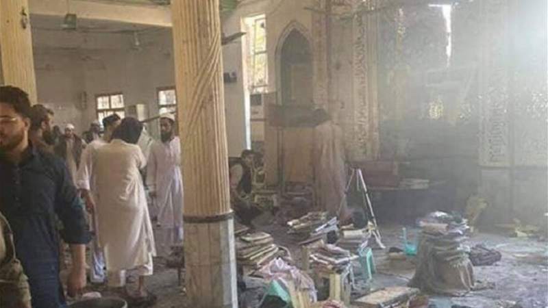 انفجار ارهابی بمسجد في بيشاور باكستان استهدف الأطفال وهم يدرسون فيها